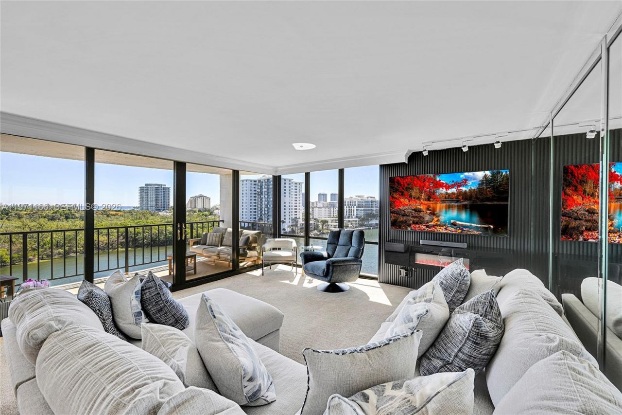 936 Intracoastal Dr, Unit 9H, Fort Lauderdale, FL 33304 Photo