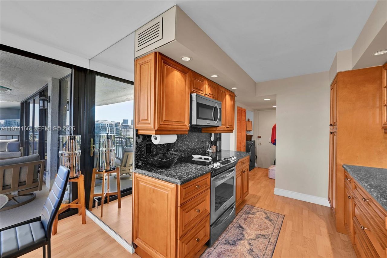 936 Intracoastal Dr, Unit 9H, Fort Lauderdale, FL 33304 Photo