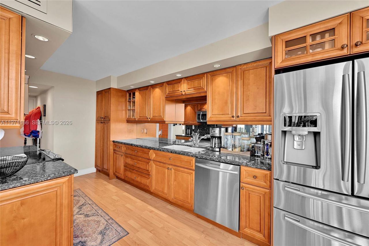 936 Intracoastal Dr, Unit 9H, Fort Lauderdale, FL 33304 Photo