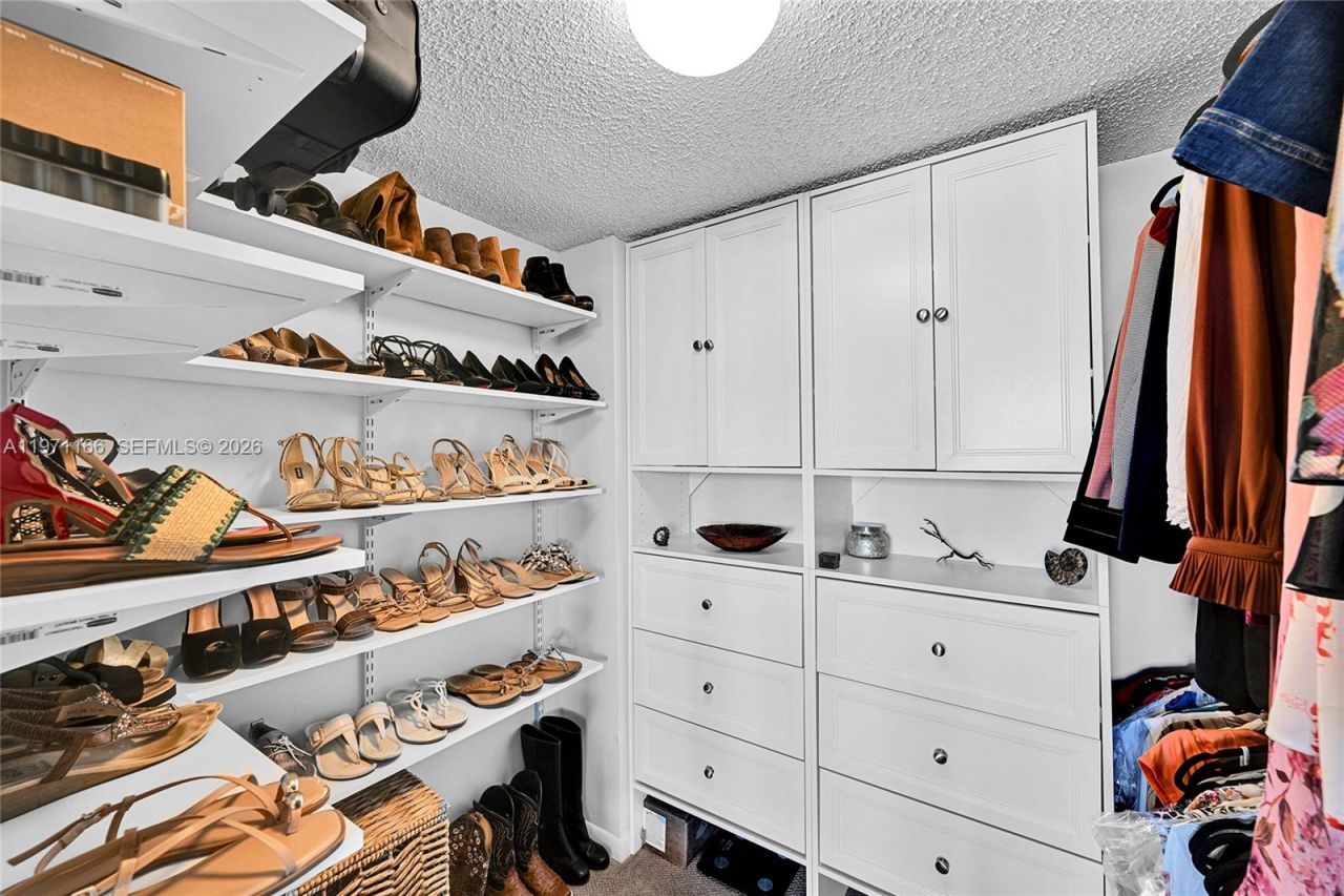 936 Intracoastal Dr, Unit 9H, Fort Lauderdale, FL 33304 Photo