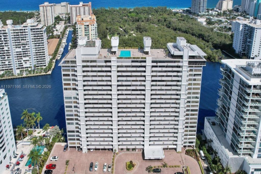 936 Intracoastal Dr, Unit 9H, Fort Lauderdale, FL 33304 Photo