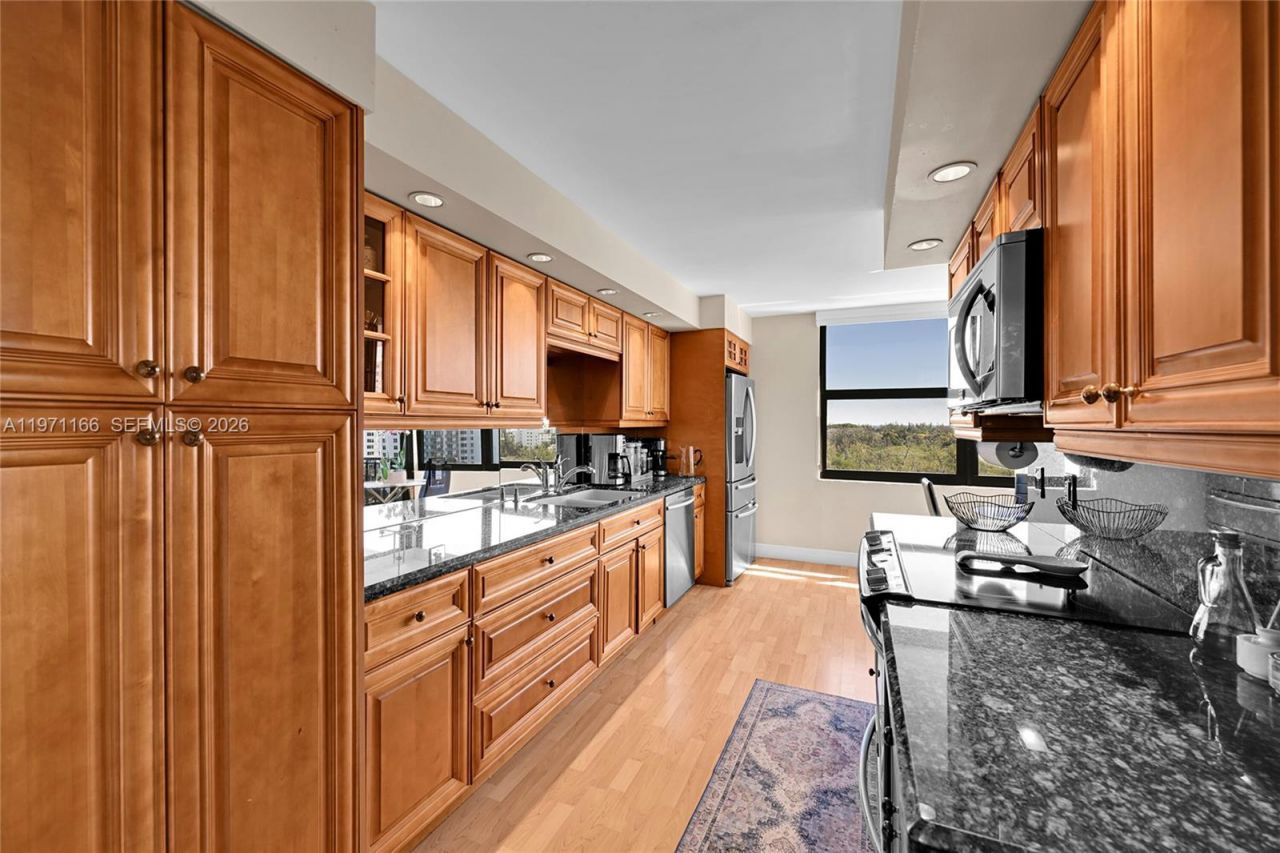 936 Intracoastal Dr, Unit 9H, Fort Lauderdale, FL 33304 Photo