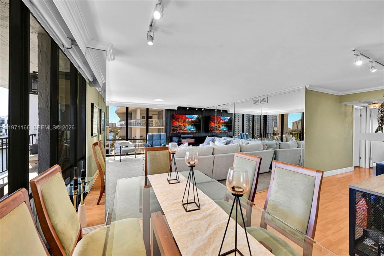 936 Intracoastal Dr, Unit 9H, Fort Lauderdale, FL 33304 Photo