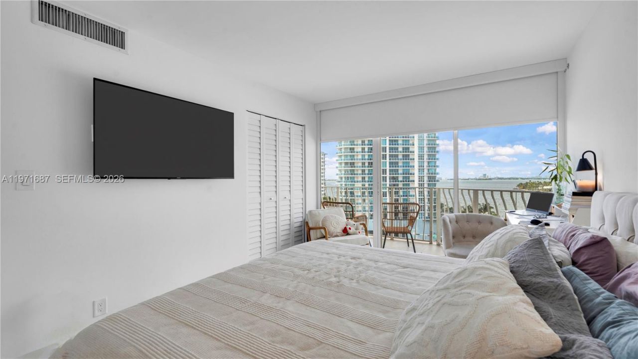 7601 E Treasure Dr , Unit 1011, North Bay Village, FL 33141 Photo