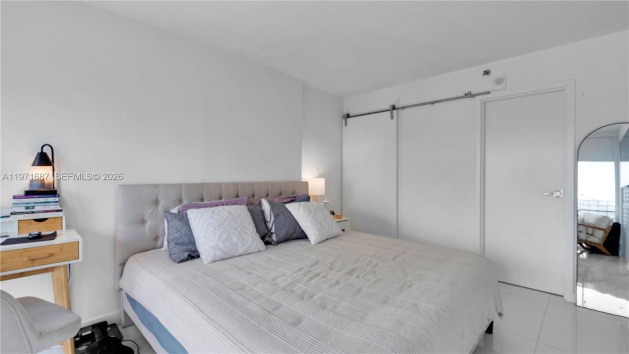 7601 E Treasure Dr , Unit 1011, North Bay Village, FL 33141 Photo