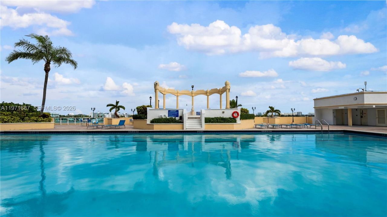 7601 E Treasure Dr , Unit 1011, North Bay Village, FL 33141 Photo