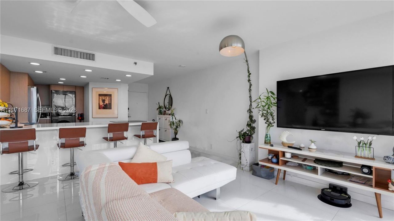 7601 E Treasure Dr , Unit 1011, North Bay Village, FL 33141 Photo