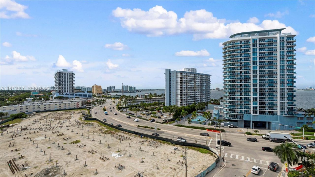 7601 E Treasure Dr , Unit 1011, North Bay Village, FL 33141 Photo