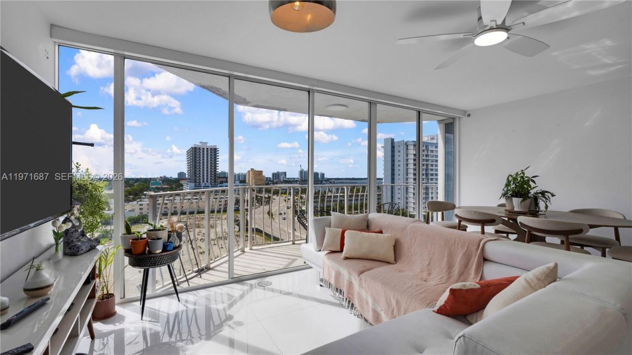 7601 E Treasure Dr , Unit 1011, North Bay Village, FL 33141 Photo