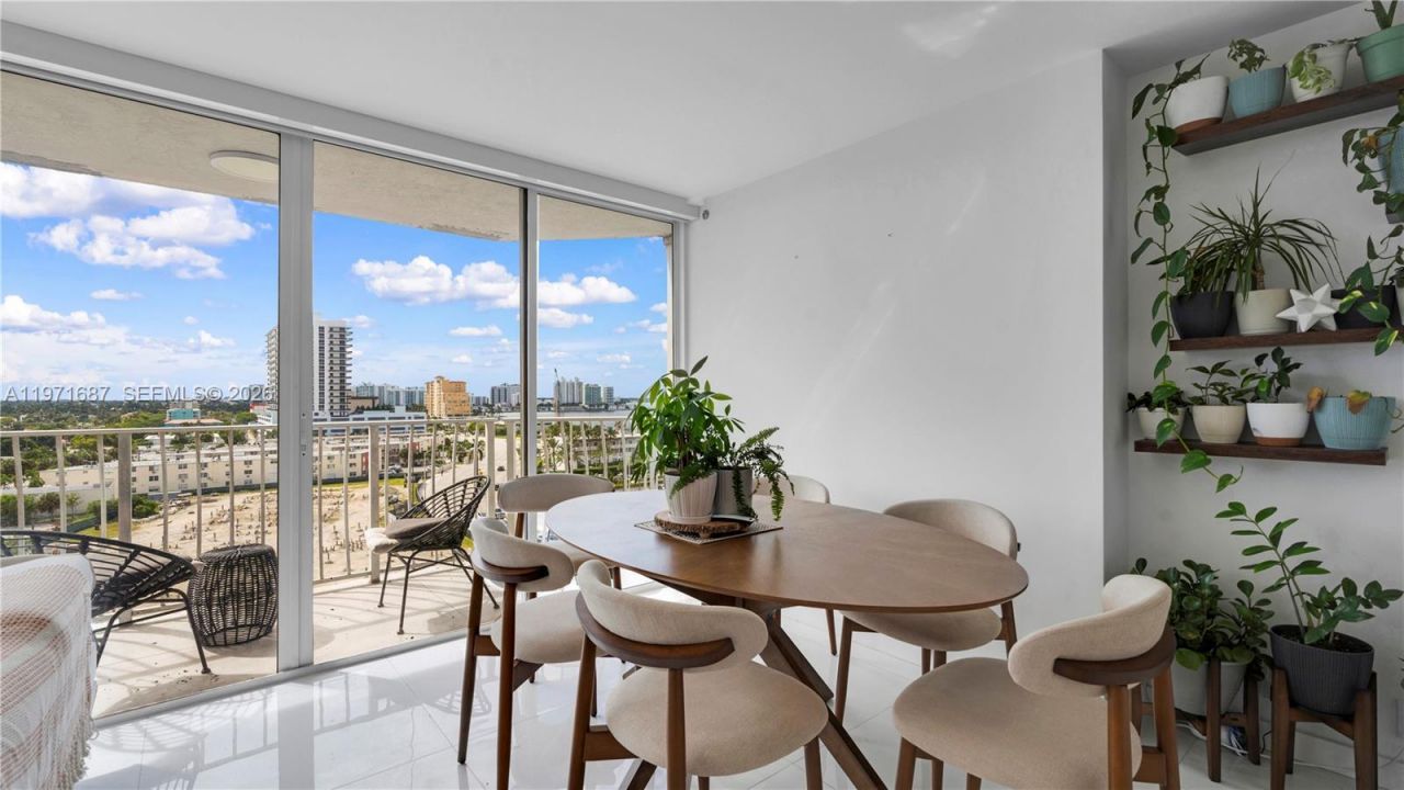 7601 E Treasure Dr , Unit 1011, North Bay Village, FL 33141 Photo