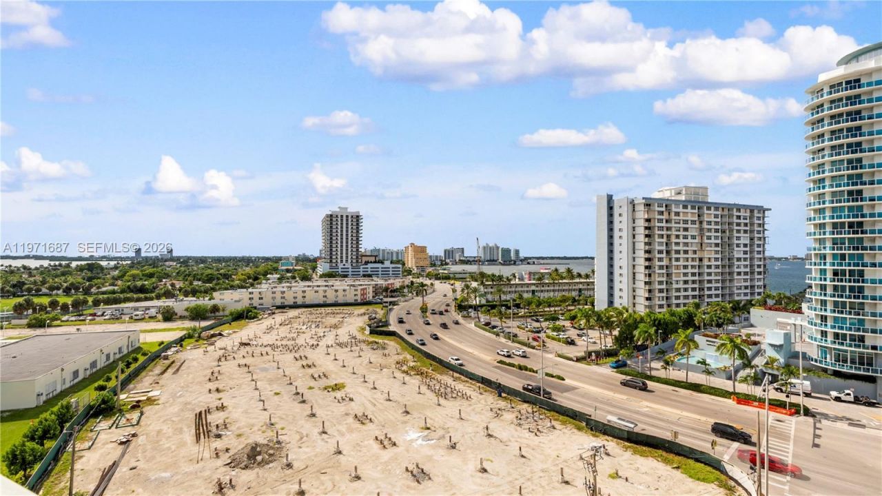 7601 E Treasure Dr , Unit 1011, North Bay Village, FL 33141 Photo