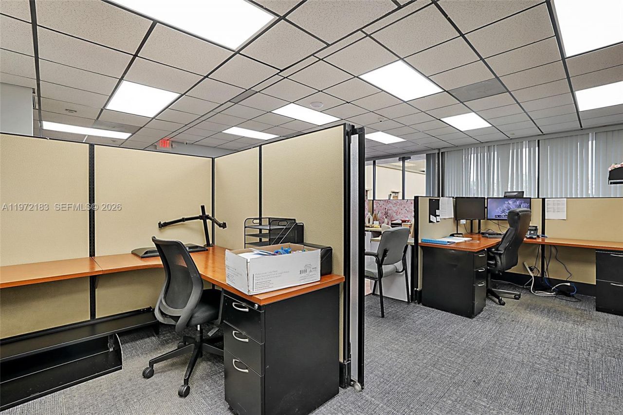 7500 S Dixie Hwy, West Palm Beach, FL 33405 Photo