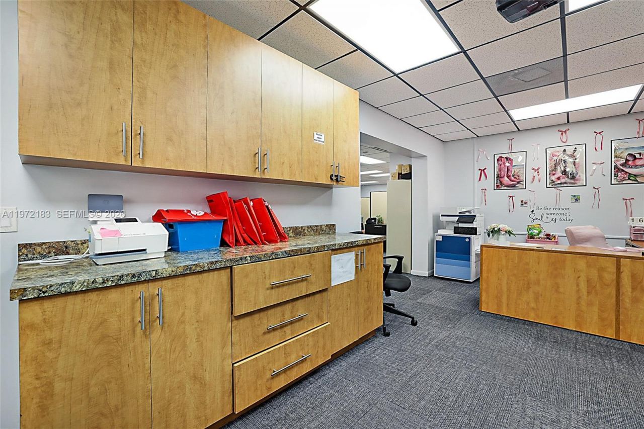 7500 S Dixie Hwy, West Palm Beach, FL 33405 Photo