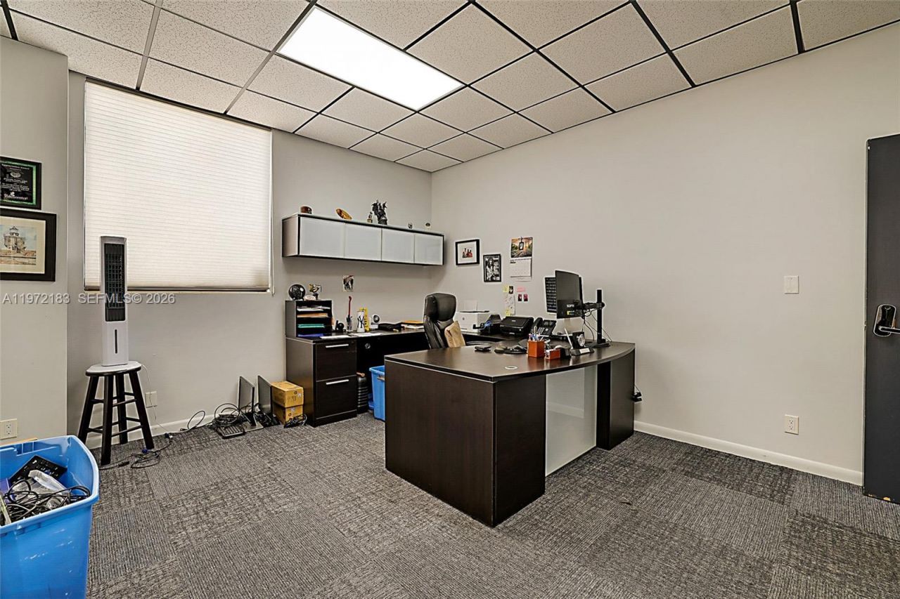 7500 S Dixie Hwy, West Palm Beach, FL 33405 Photo