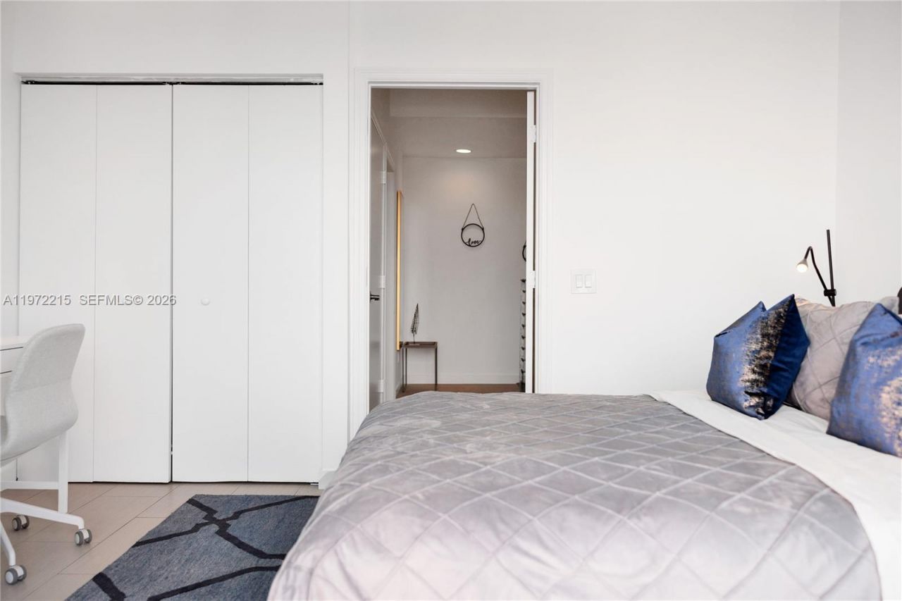 60 SW 13th , Unit 1609, Miami, FL 33130 Photo