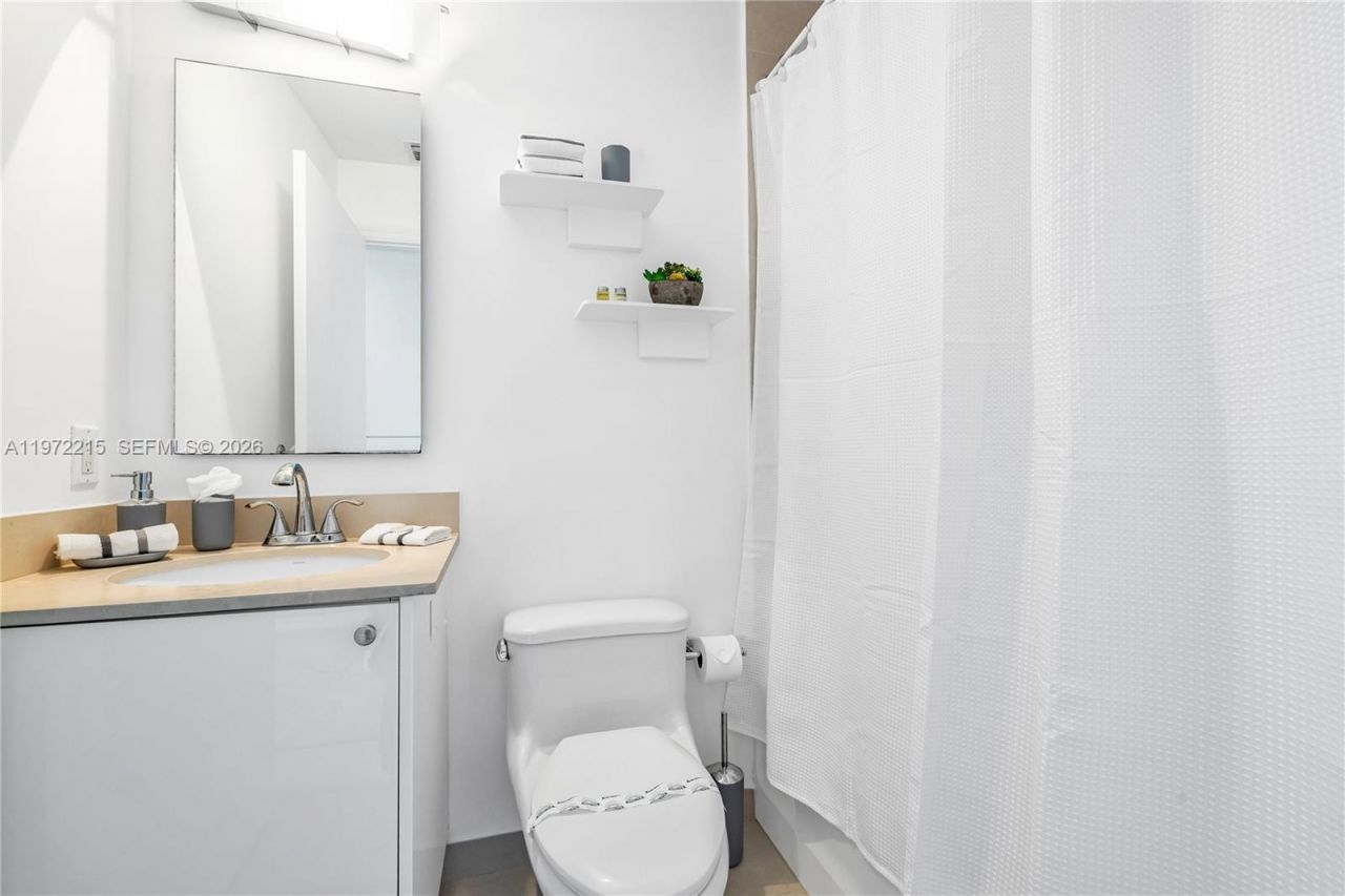 60 SW 13th , Unit 1609, Miami, FL 33130 Photo