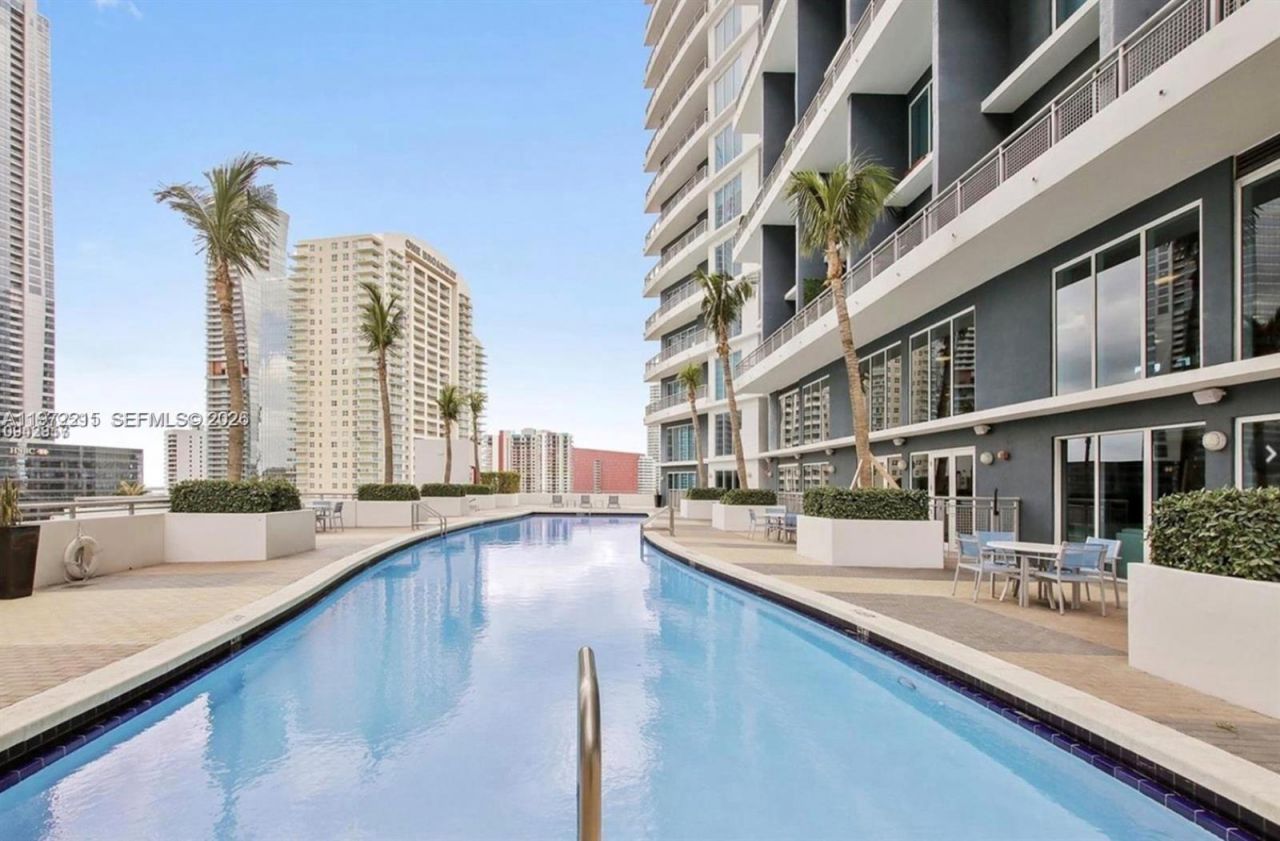 60 SW 13th , Unit 1609, Miami, FL 33130 Photo