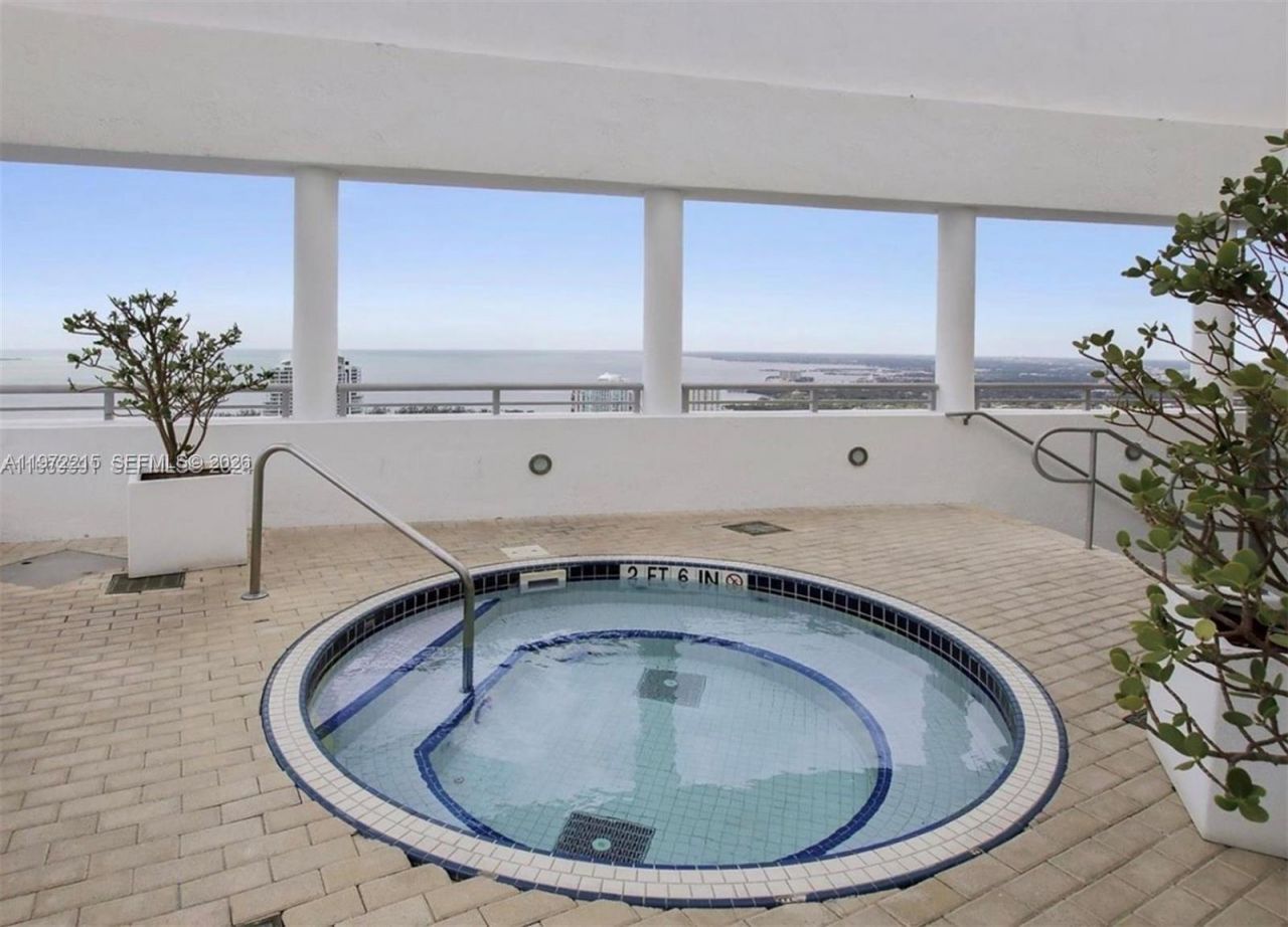 60 SW 13th , Unit 1609, Miami, FL 33130 Photo