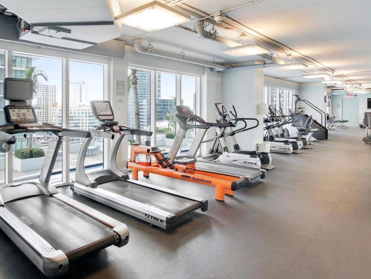 60 SW 13th , Unit 1609, Miami, FL 33130 Photo