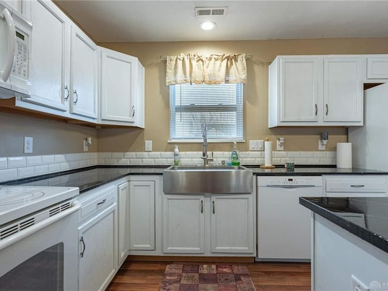 8680 Plum Creek Court, Franklin, OH 45005 Photo 12