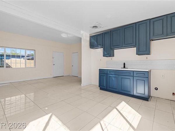 2204 S 15th Street, Unit 2204, Las Vegas, NV 89104