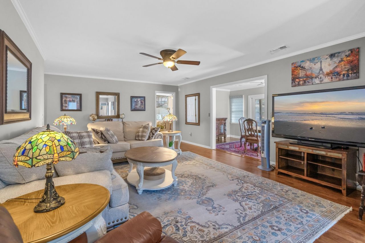 104 Birchwood Ln. Photo 8