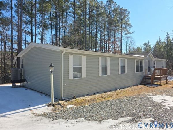 1585 Ullainee Road , Caret, VA 22436
