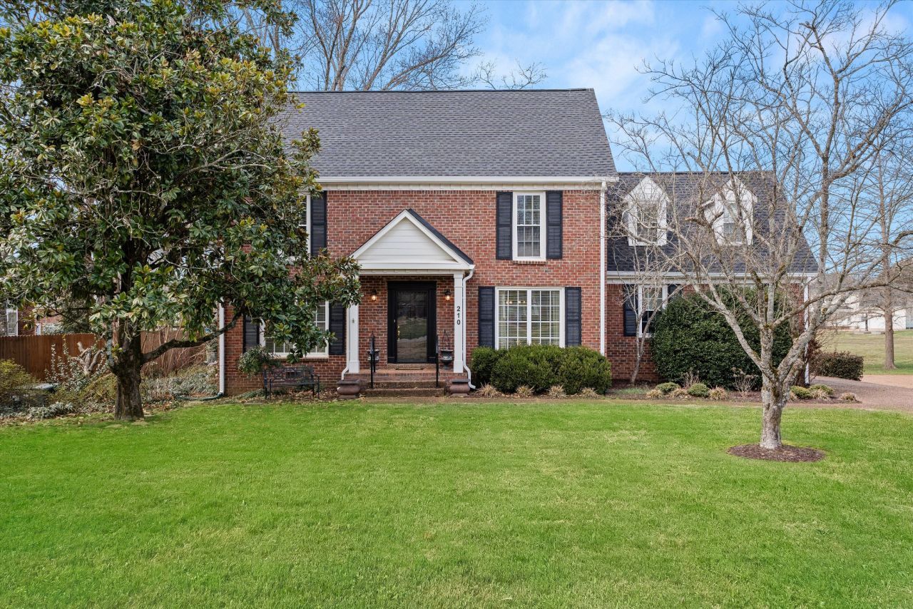 210 Cotton Ln, Franklin, TN 37069 Main Photo