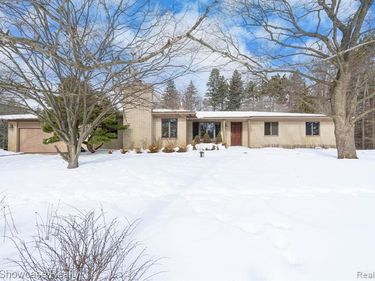 1680 Seminole Trail, Orion Twp, MI 48362