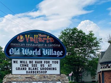 11225 S SAGINAW Street, Grand Blanc, MI 48439