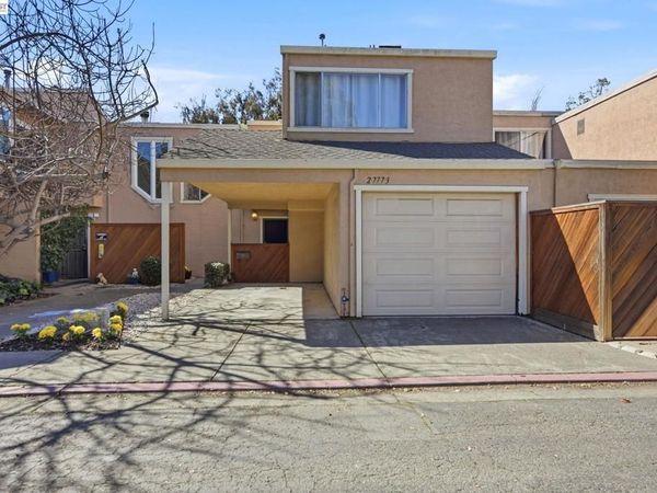 27773 27773 Pistachio Ct, Hayward, CA 94544