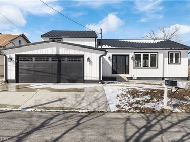 253 Aqua Boulevard, Coventry, OH 44319