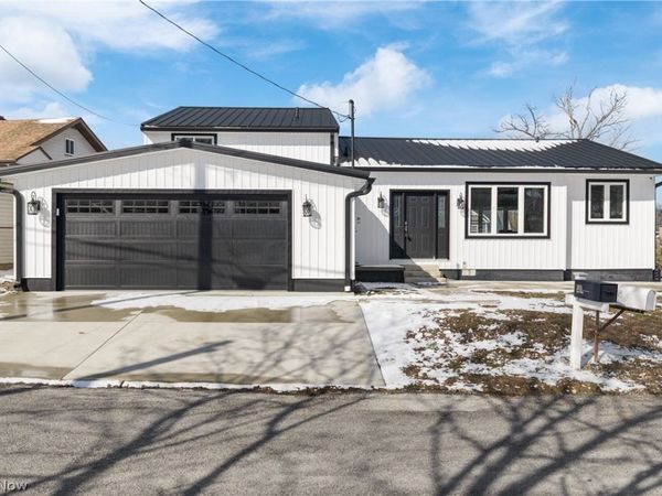 253 Aqua Boulevard, Coventry, OH 44319