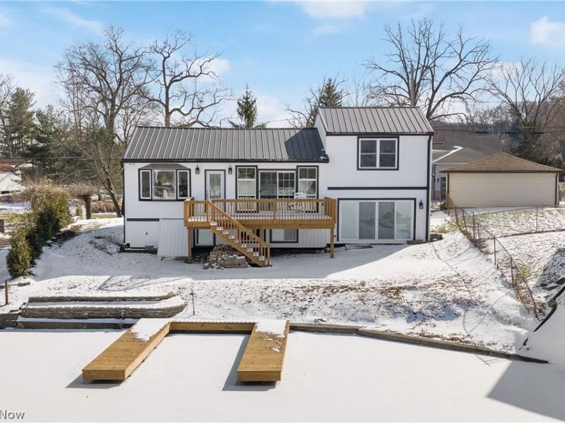 253 Aqua Boulevard, Coventry, OH 44319 Photo 2