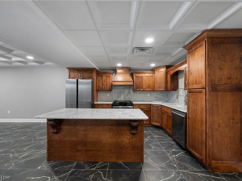 253 Aqua Boulevard, Coventry, OH 44319 Photo 32