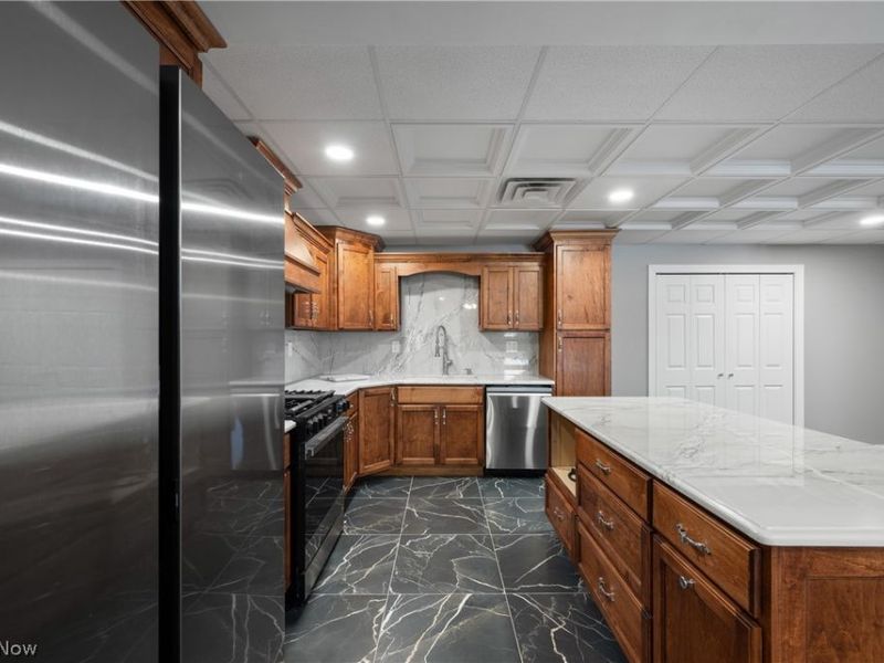 253 Aqua Boulevard, Coventry, OH 44319 Photo 35