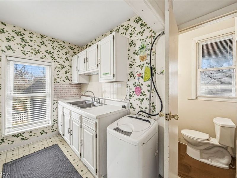 3202 Whitman Avenue, Cleveland, OH 44113 Photo 16