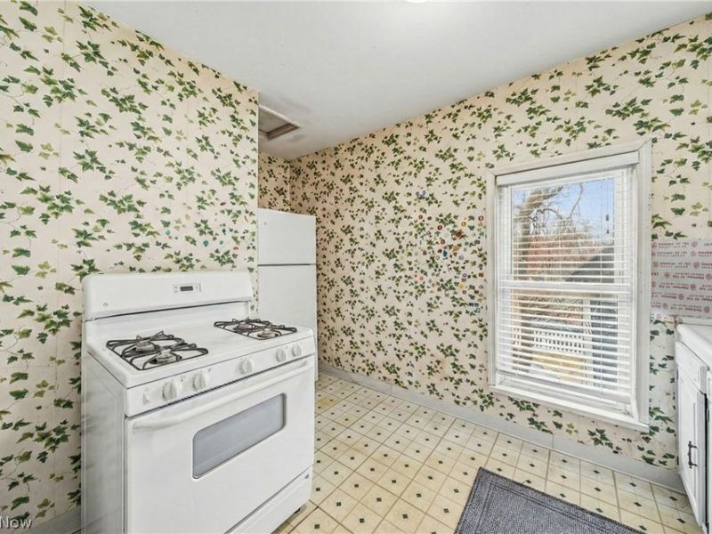 3202 Whitman Avenue, Cleveland, OH 44113 Photo 17