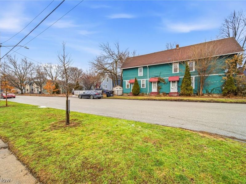 3202 Whitman Avenue, Cleveland, OH 44113 Photo 4