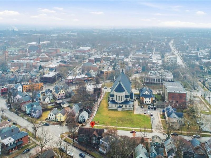 3202 Whitman Avenue, Cleveland, OH 44113 Photo 6