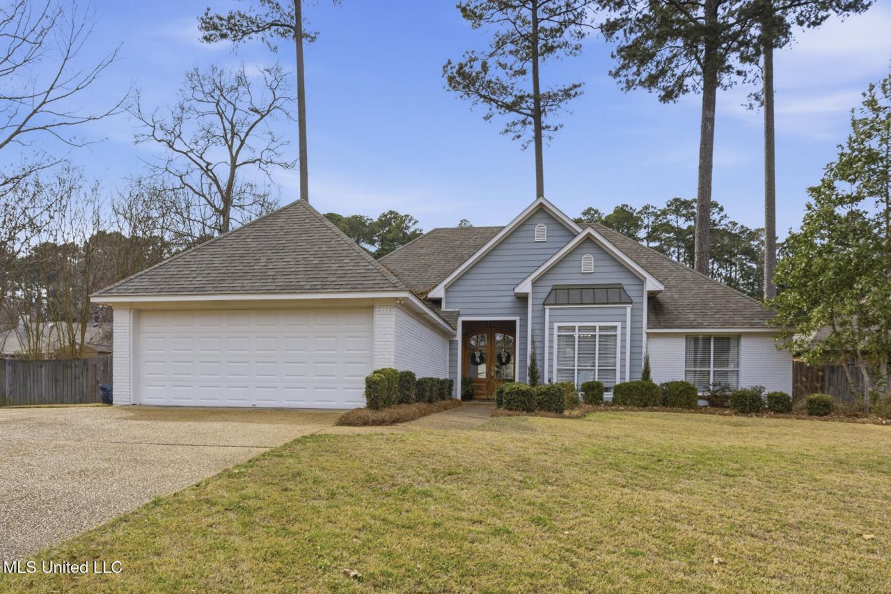 625 Cliffview Drive, Brandon, MS 39047 Main Photo