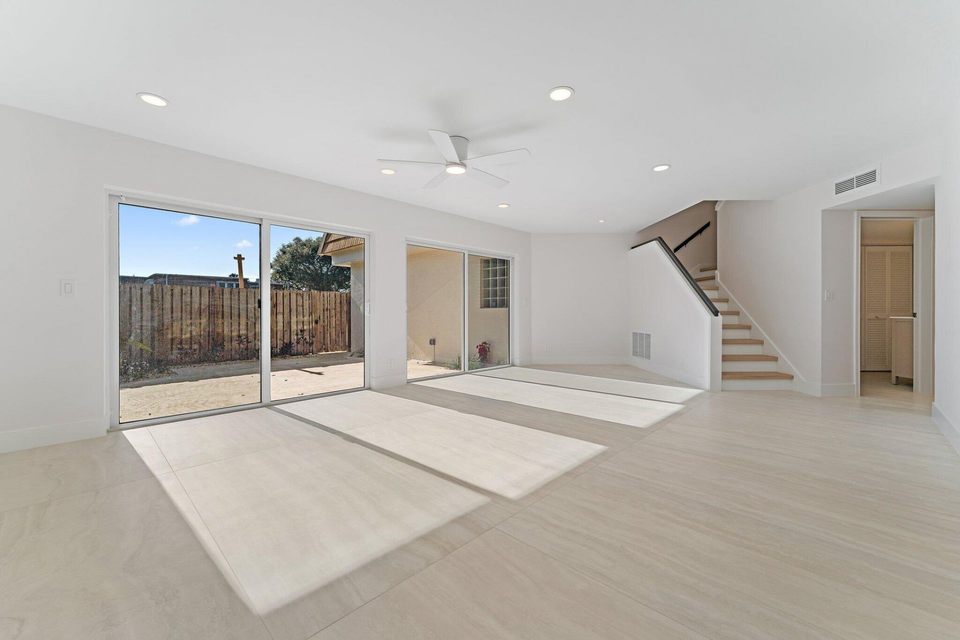 4270 Hazel Avenue, Unit B, Palm Beach Gardens, FL 33410 Photo