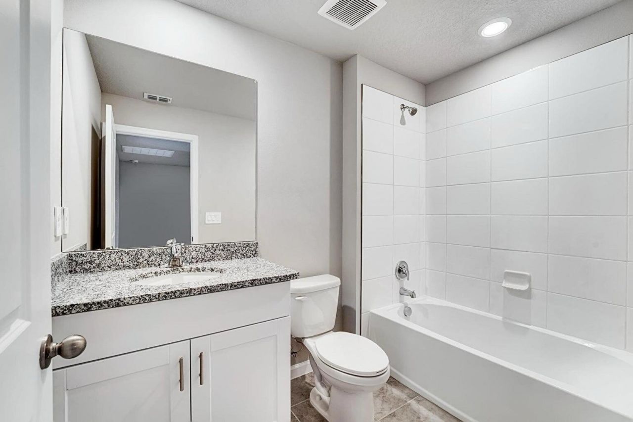 5748 SE Edgewater Circle, Stuart, FL 34997 Photo