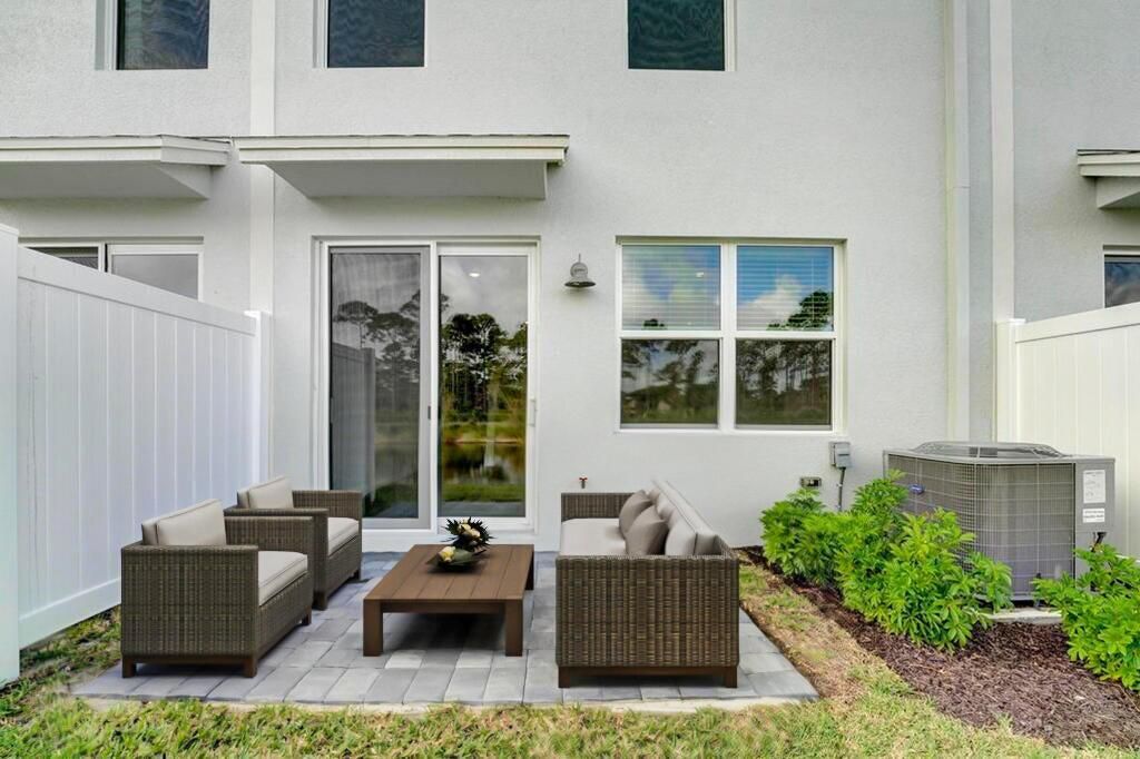 5748 SE Edgewater Circle, Stuart, FL 34997 Photo