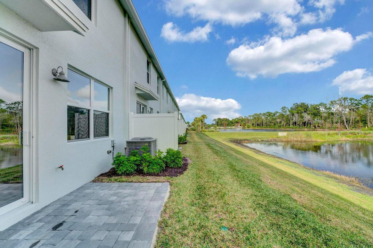 5748 SE Edgewater Circle, Stuart, FL 34997 Photo