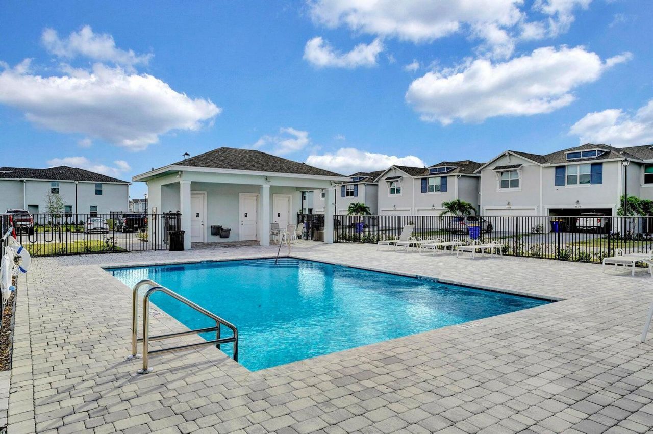 5748 SE Edgewater Circle, Stuart, FL 34997 Photo