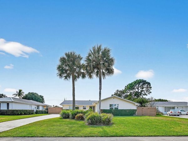 3790 Dogwood Avenue, Palm Beach Gardens, FL 33410