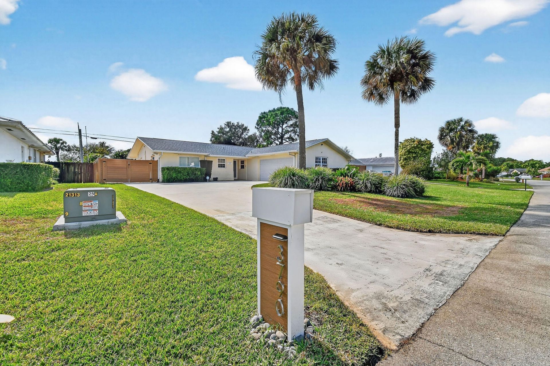 3790 Dogwood Avenue, Palm Beach Gardens, FL 33410 Photo