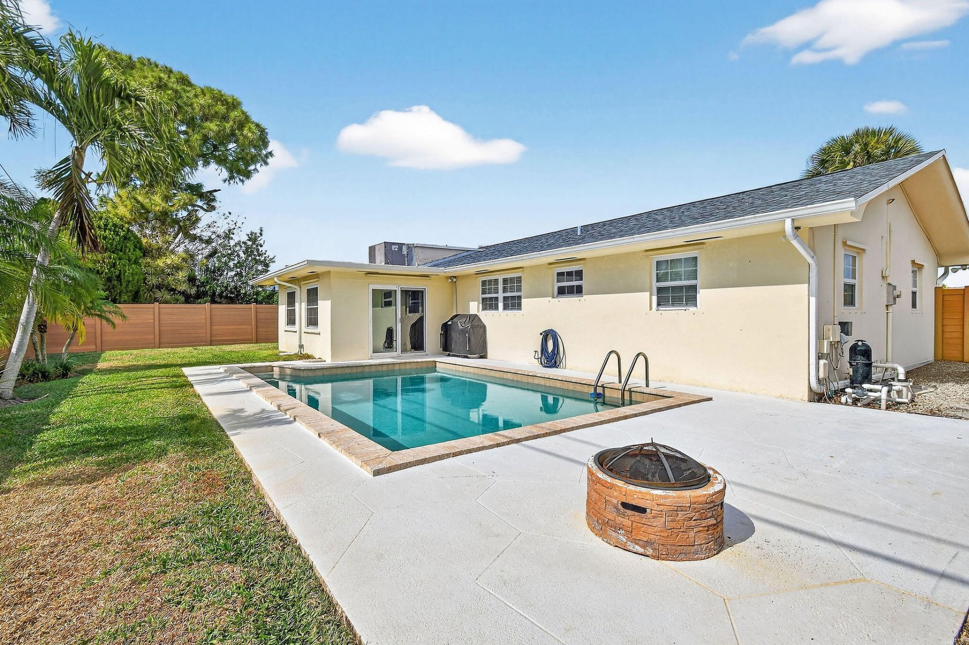 3790 Dogwood Avenue, Palm Beach Gardens, FL 33410 Photo