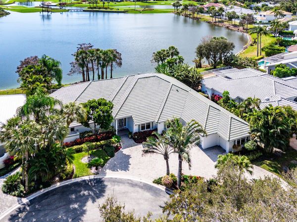 4 Sutton Drive, Boynton Beach, FL 33436